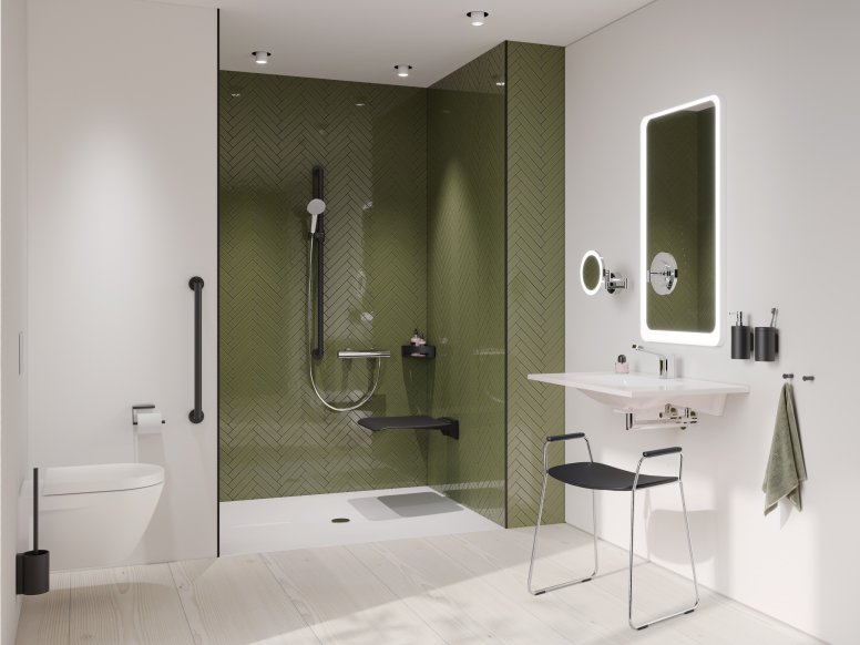 Barrier-free bathroom with washbasin, shower area and WC